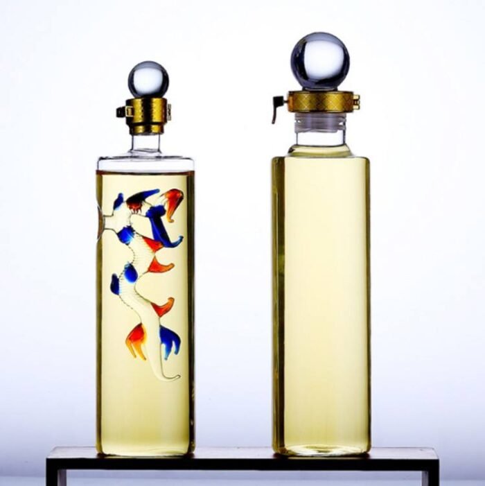 Botella de tequila con dragón